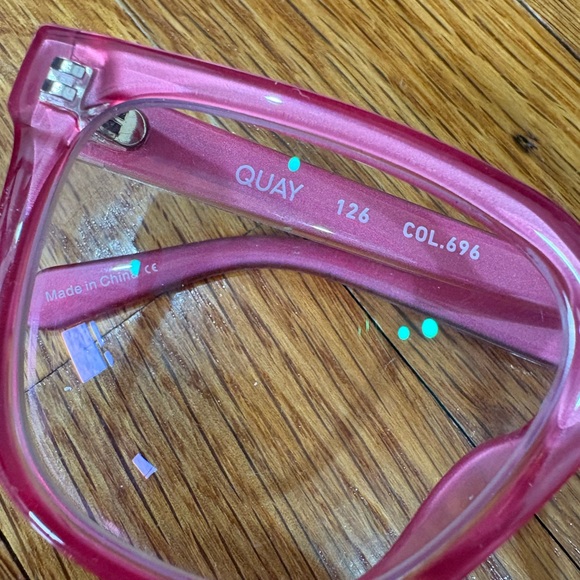Quay Australia Pink Glasses - Picture 2 of 8